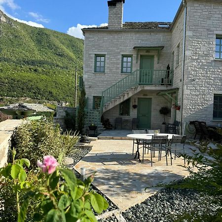Aristi Boutique Stonehouse With Attic Apartment Exterior photo