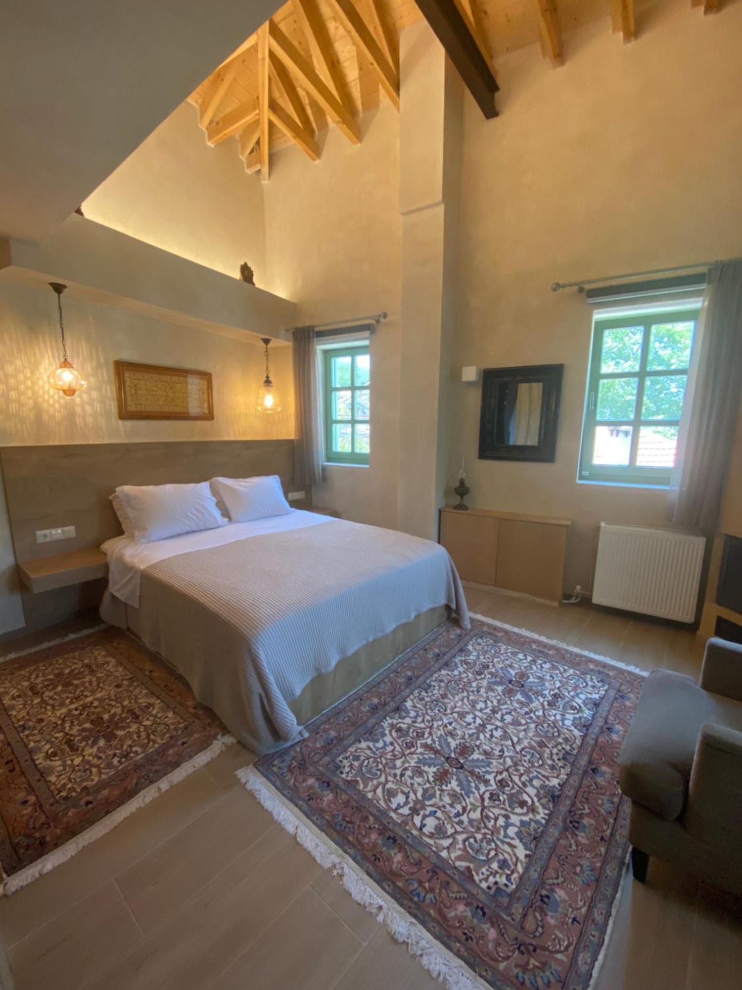 Aristi Boutique Stonehouse With Attic Apartment Exterior photo