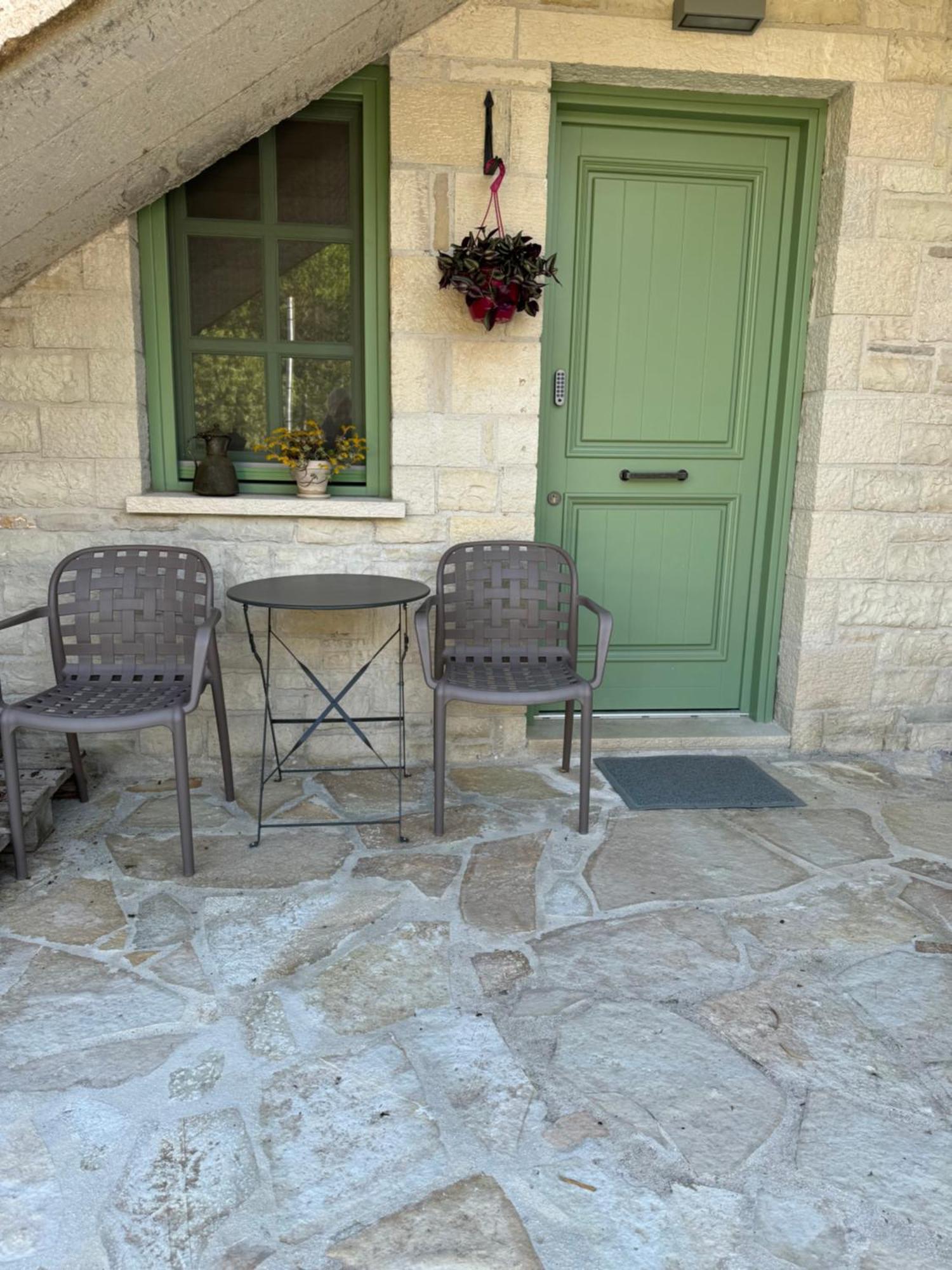 Aristi Boutique Stonehouse With Attic Apartment Exterior photo