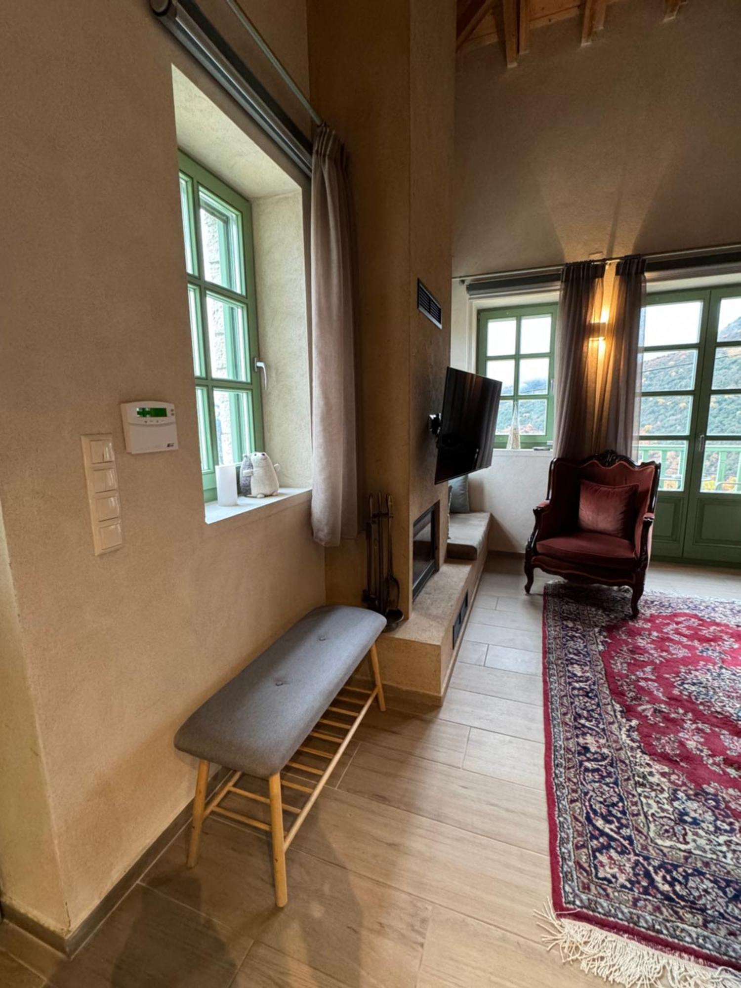 Aristi Boutique Stonehouse With Attic Apartment Exterior photo