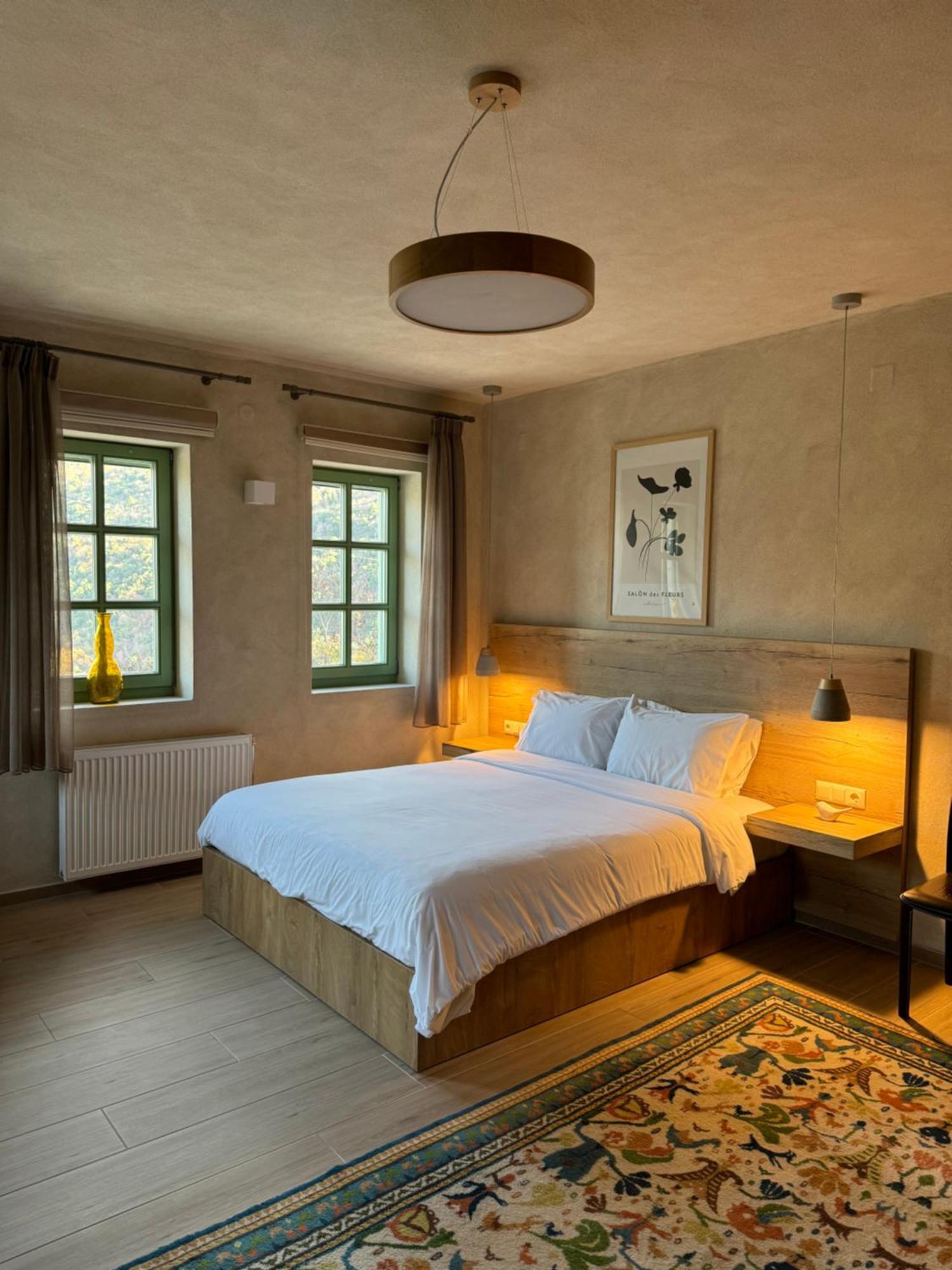 Aristi Boutique Stonehouse With Attic Apartment Exterior photo